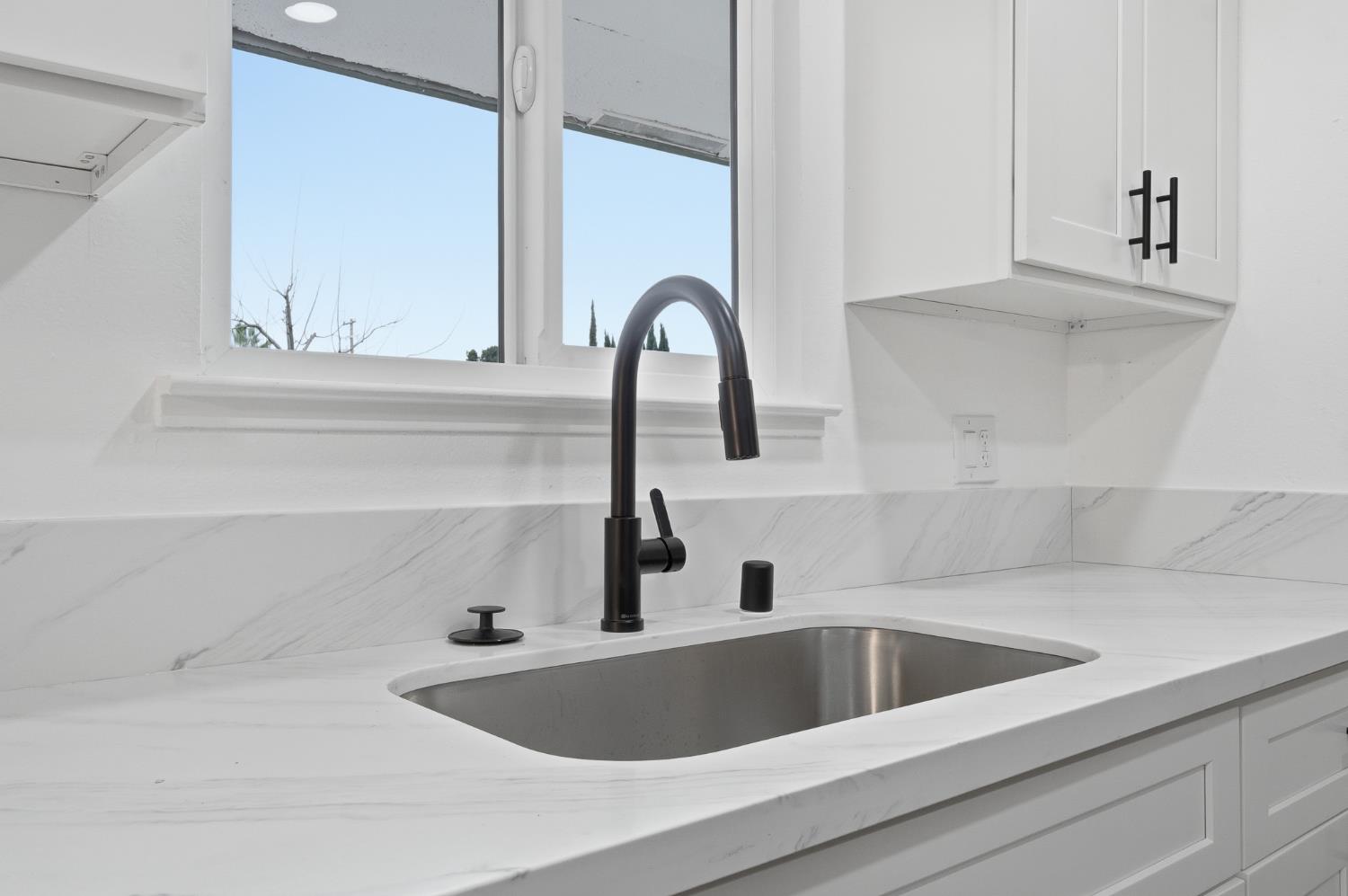 4633 E Cornell Ave, Fresno, CA 93703