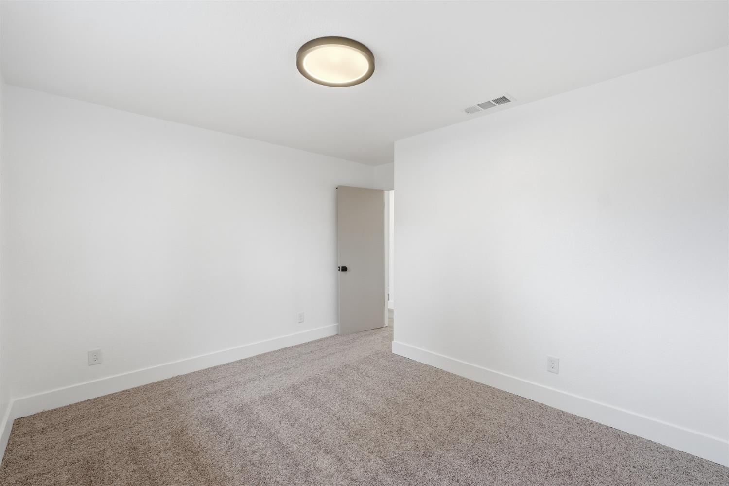 4633 E Cornell Ave, Fresno, CA 93703