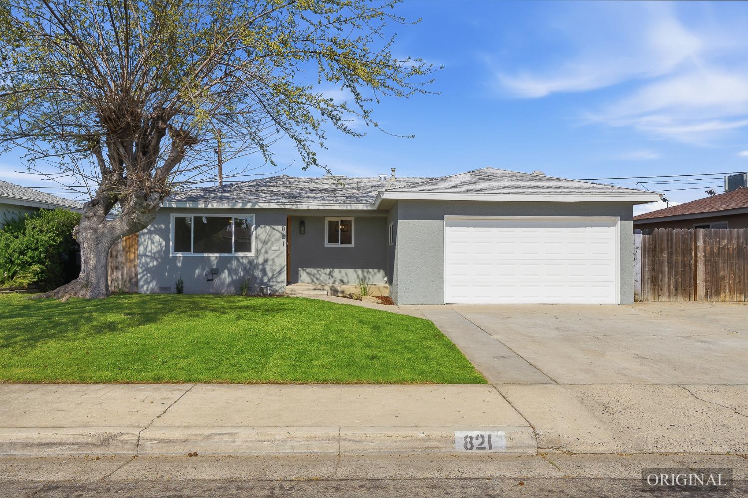 821 W Fairmont Ave, Clovis, CA 93612