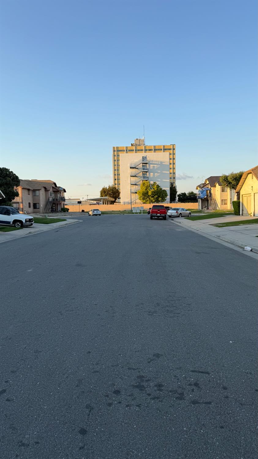 2712 Morin Ct, Bakersfield, CA 93304