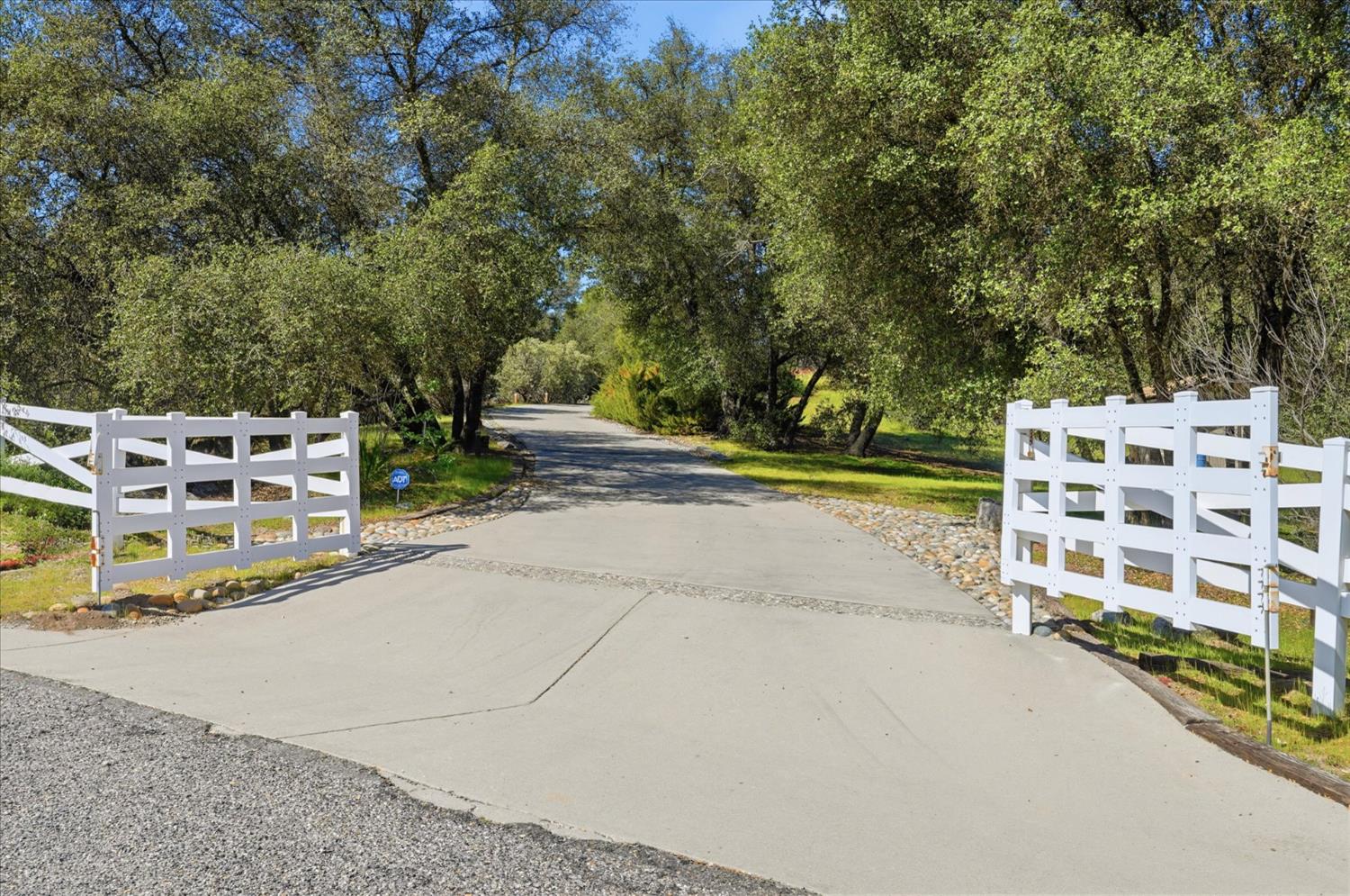 46300 Vista Del Rio, Oakhurst, CA 93644