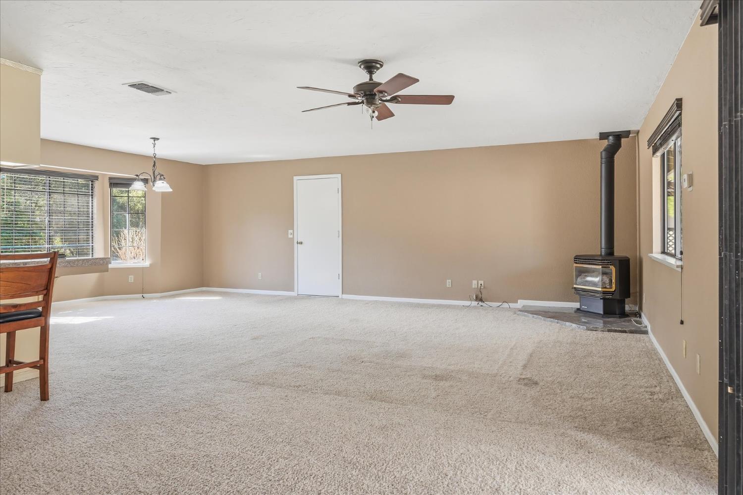 46300 Vista Del Rio, Oakhurst, CA 93644