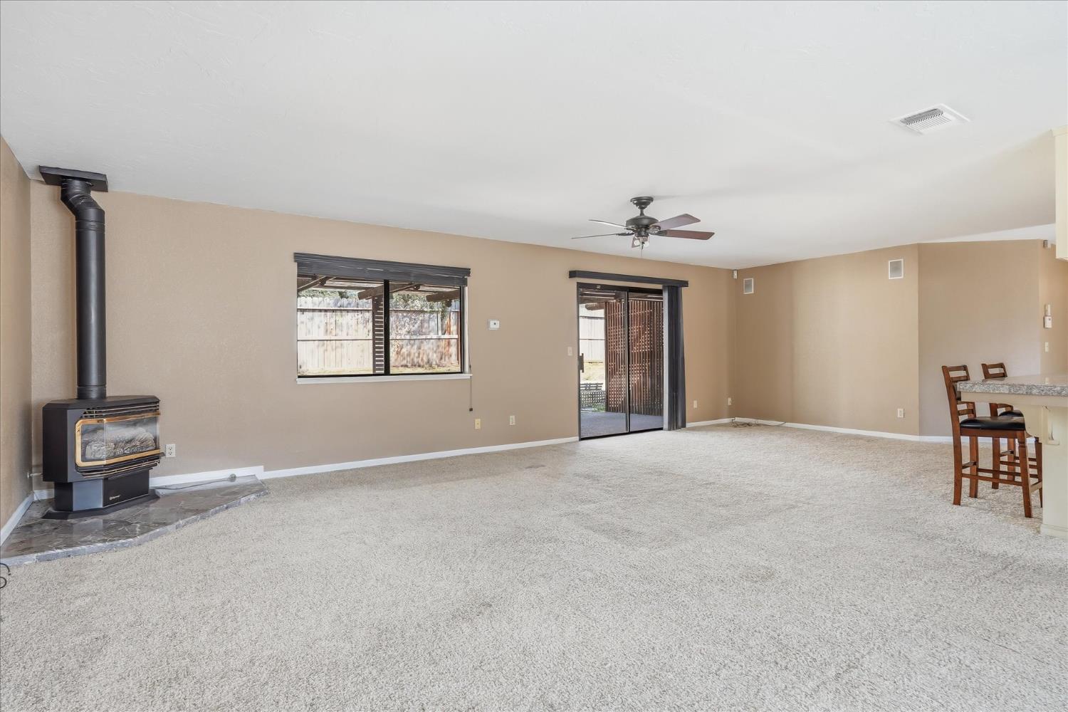 46300 Vista Del Rio, Oakhurst, CA 93644