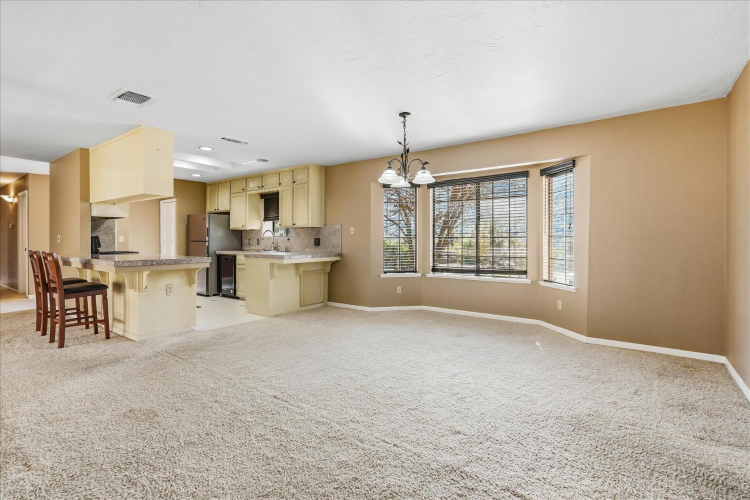 46300 Vista Del Rio, Oakhurst, CA 93644