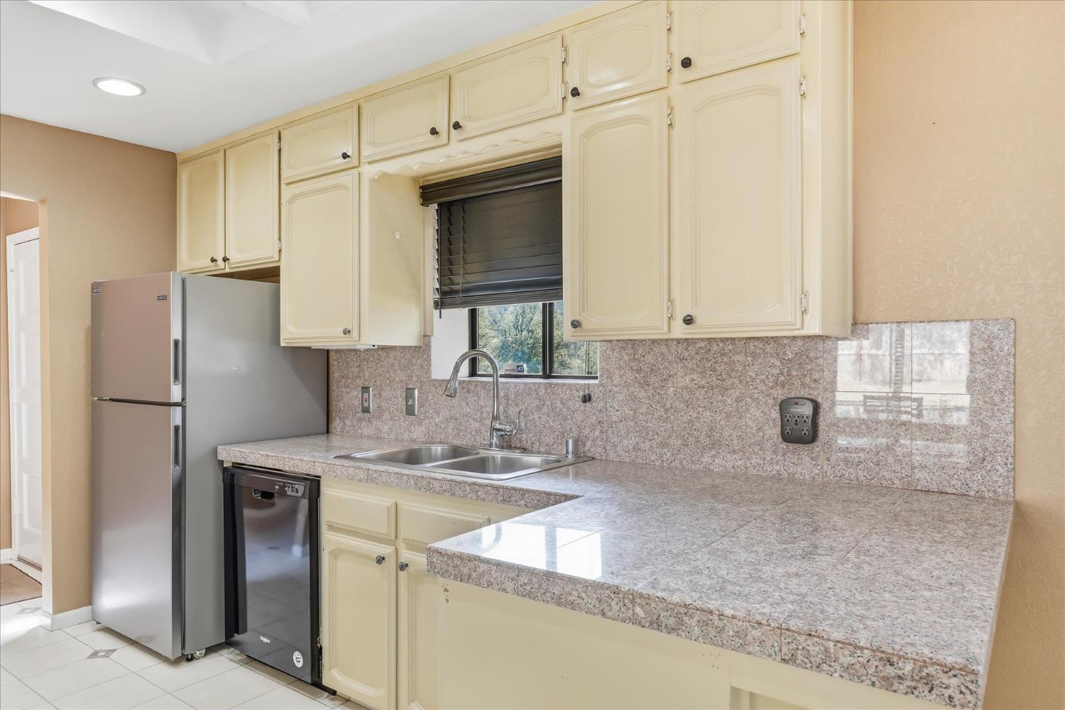 46300 Vista Del Rio, Oakhurst, CA 93644