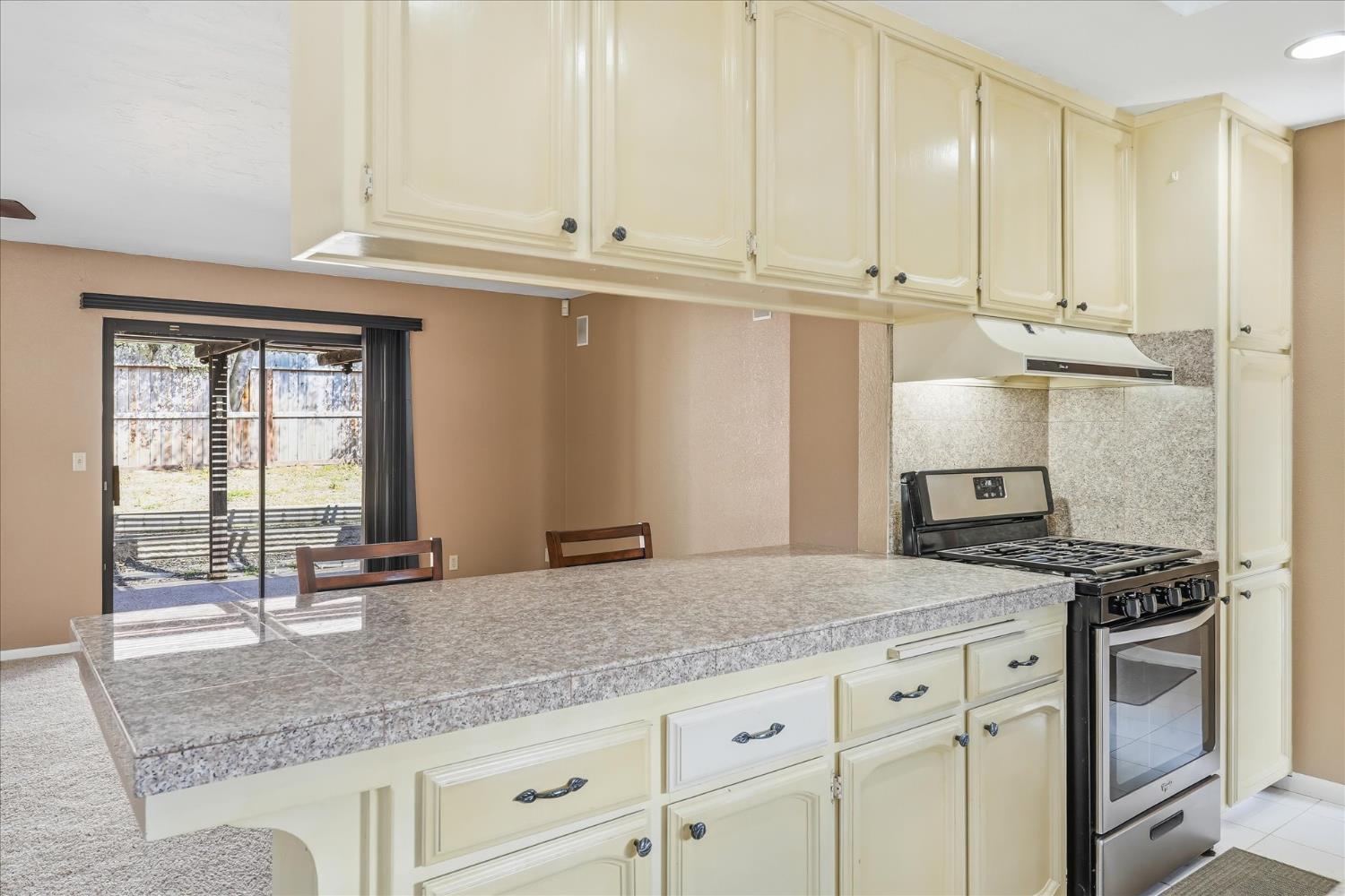 46300 Vista Del Rio, Oakhurst, CA 93644