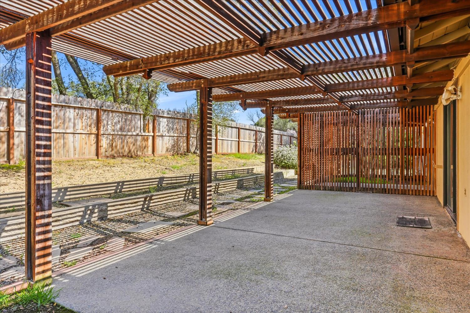 46300 Vista Del Rio, Oakhurst, CA 93644