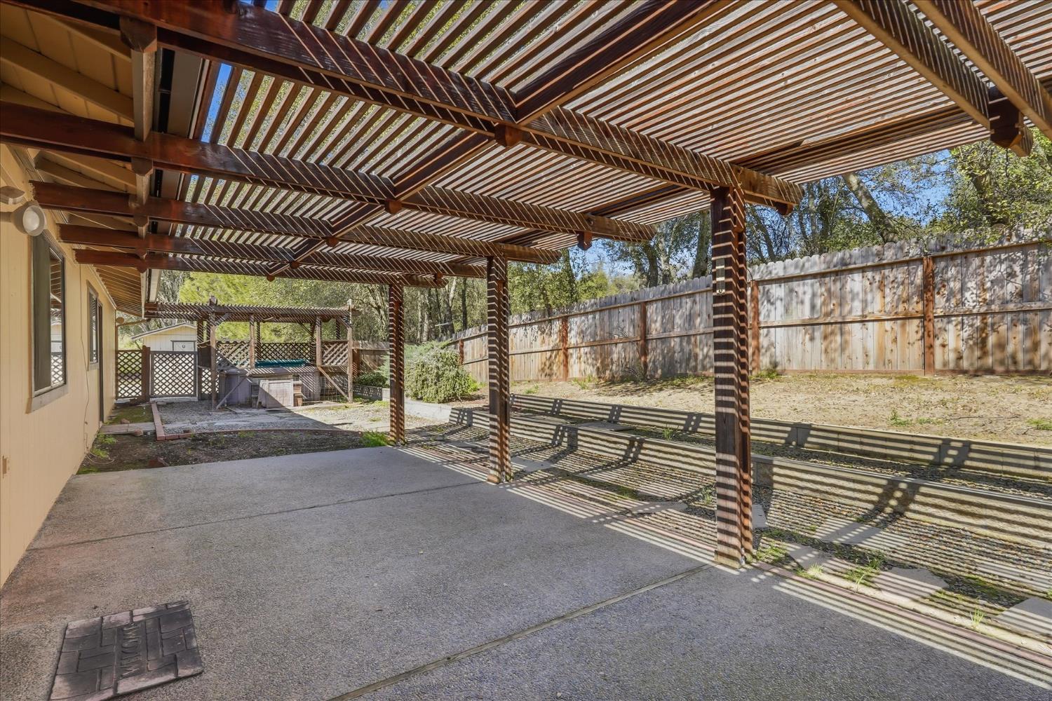 46300 Vista Del Rio, Oakhurst, CA 93644