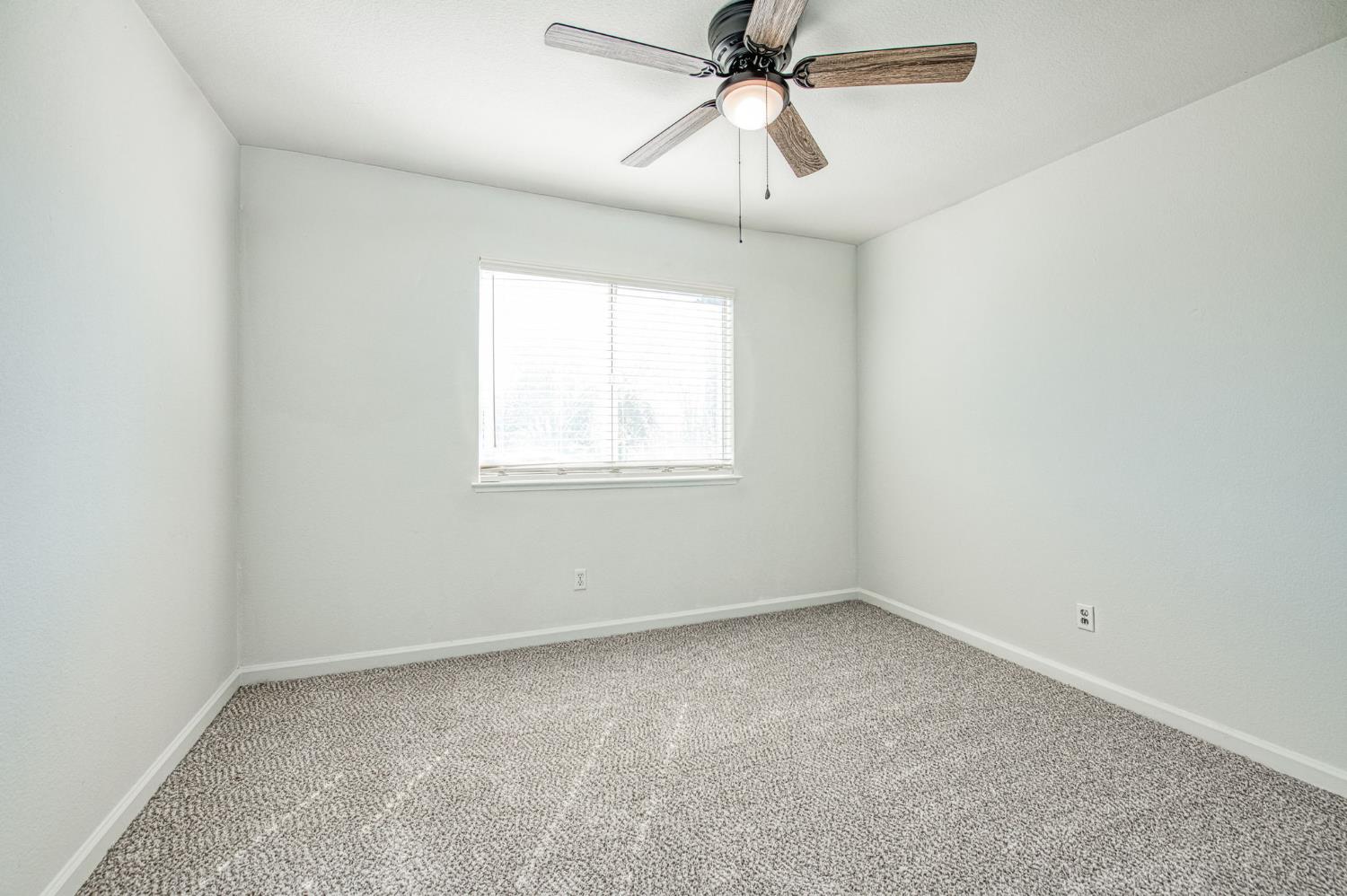 2836 Griffith Ave, Clovis, CA 93611