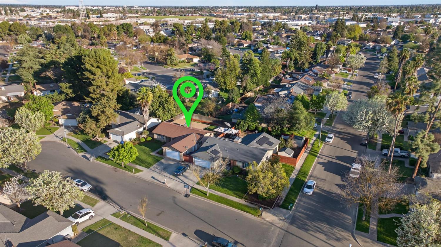 1235 W Dyer, Fresno, CA 93711