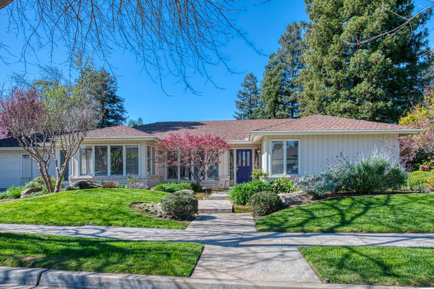 6561 N Thorne Ave, Fresno, CA 93711