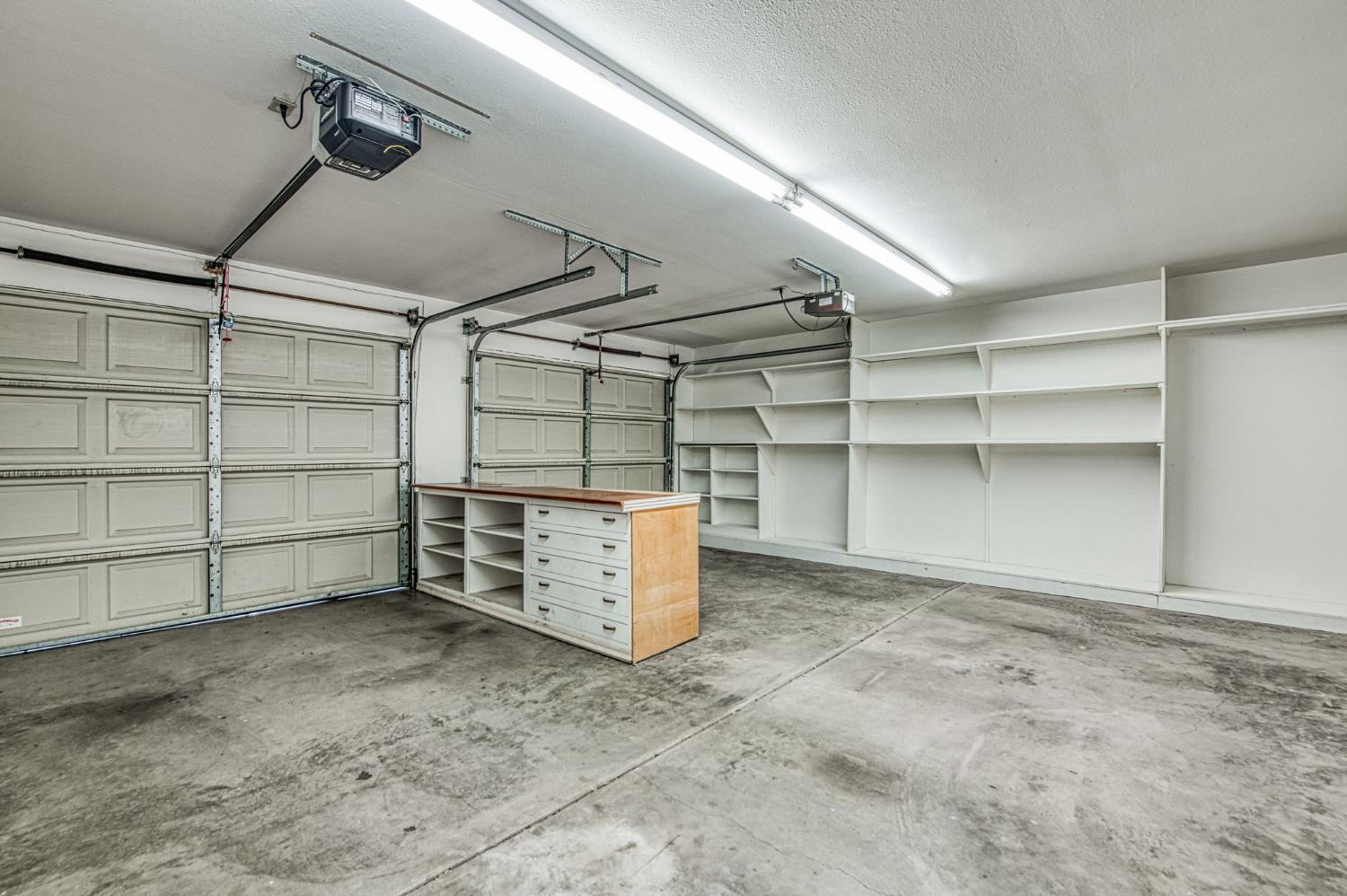 6561 N Thorne Ave, Fresno, CA 93711