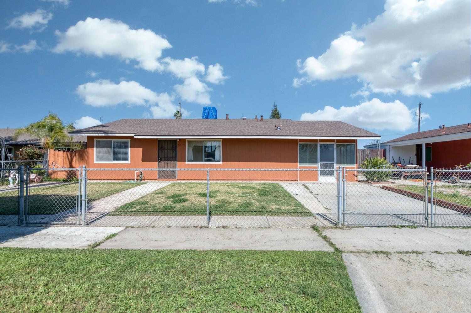 5927 E Garland Ave, Fresno, CA 93727