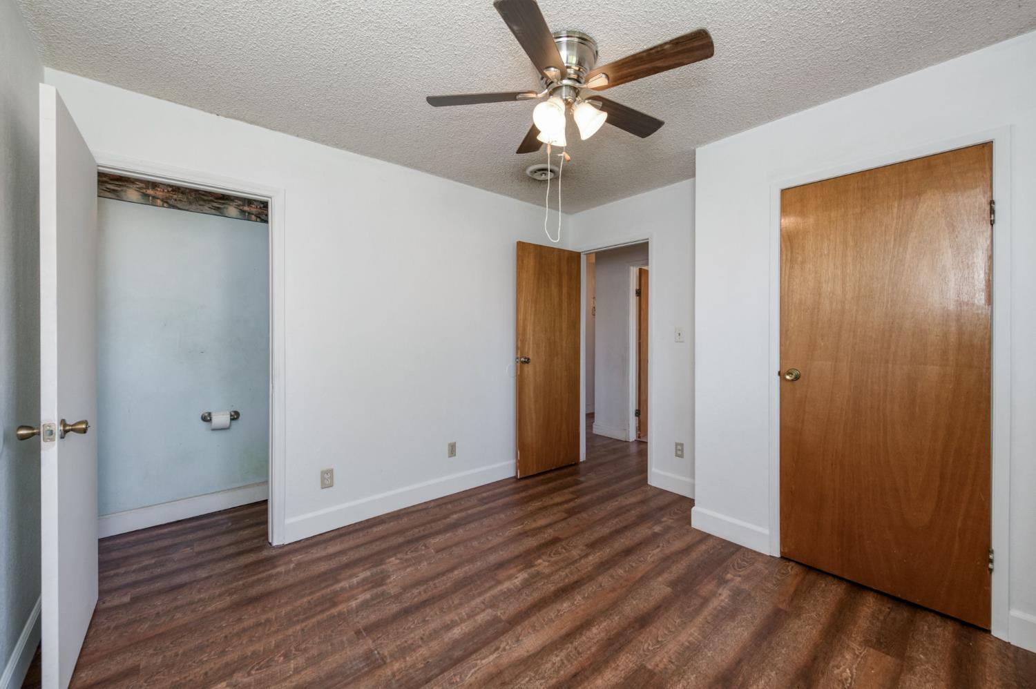 5927 E Garland Ave, Fresno, CA 93727