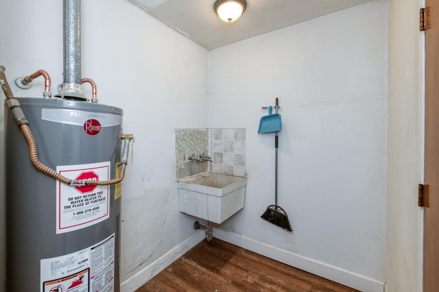 5927 E Garland Ave, Fresno, CA 93727