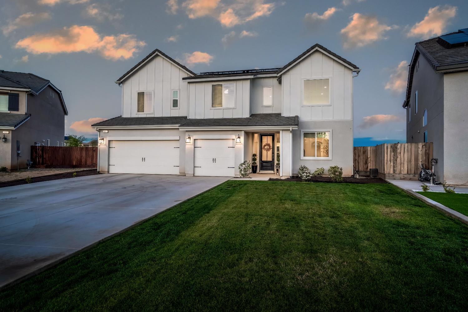 1811 Agua Dulce Ave, Clovis, CA 93619