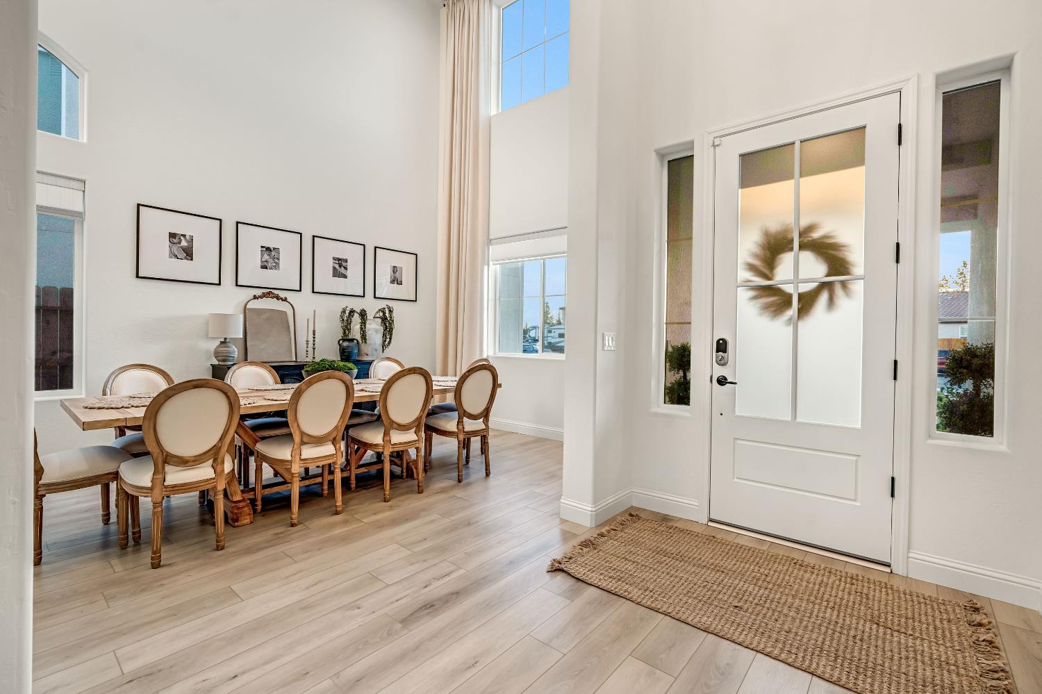 1811 Agua Dulce Ave, Clovis, CA 93619