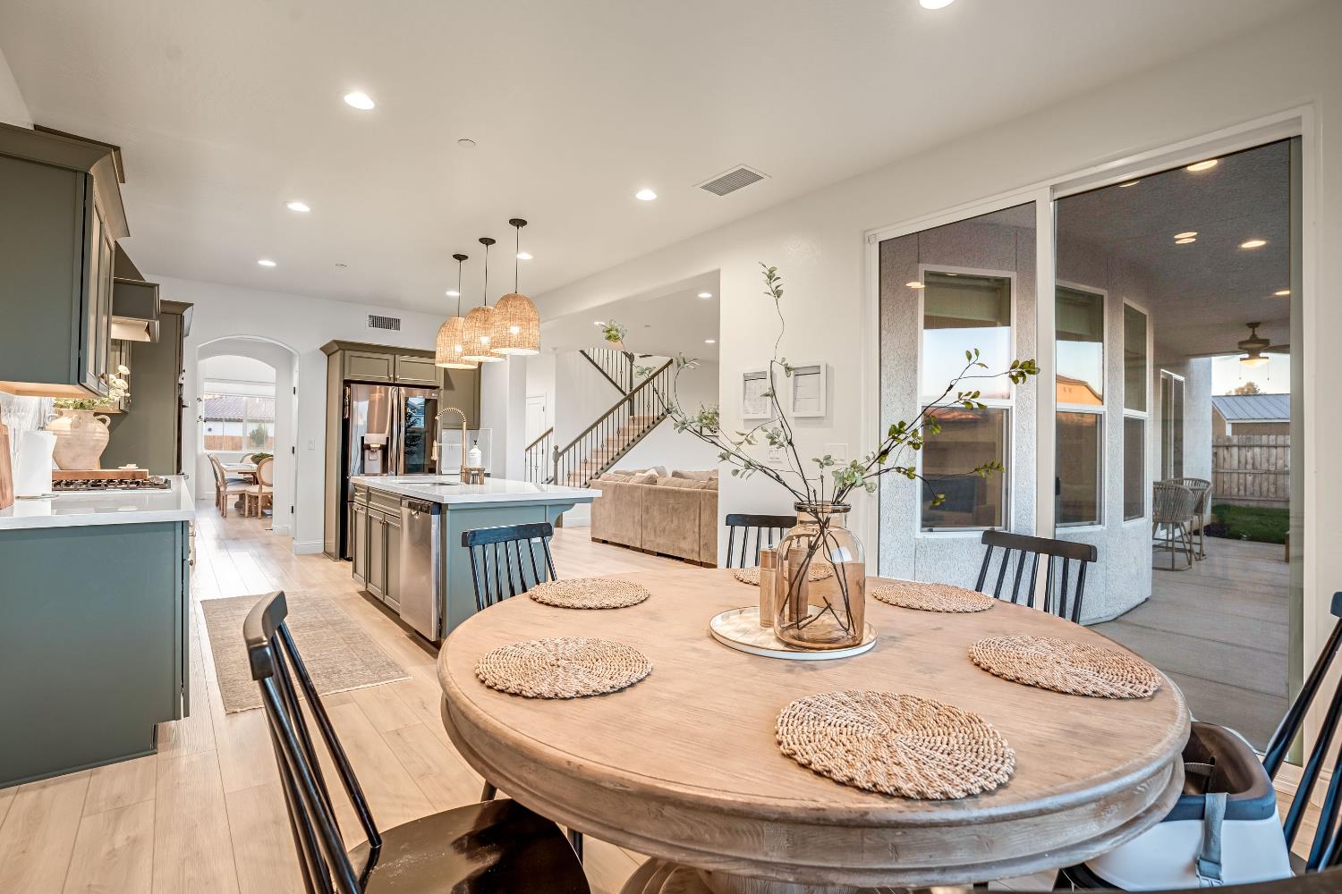 1811 Agua Dulce Ave, Clovis, CA 93619