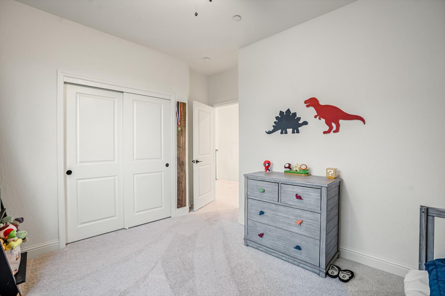 1811 Agua Dulce Ave, Clovis, CA 93619