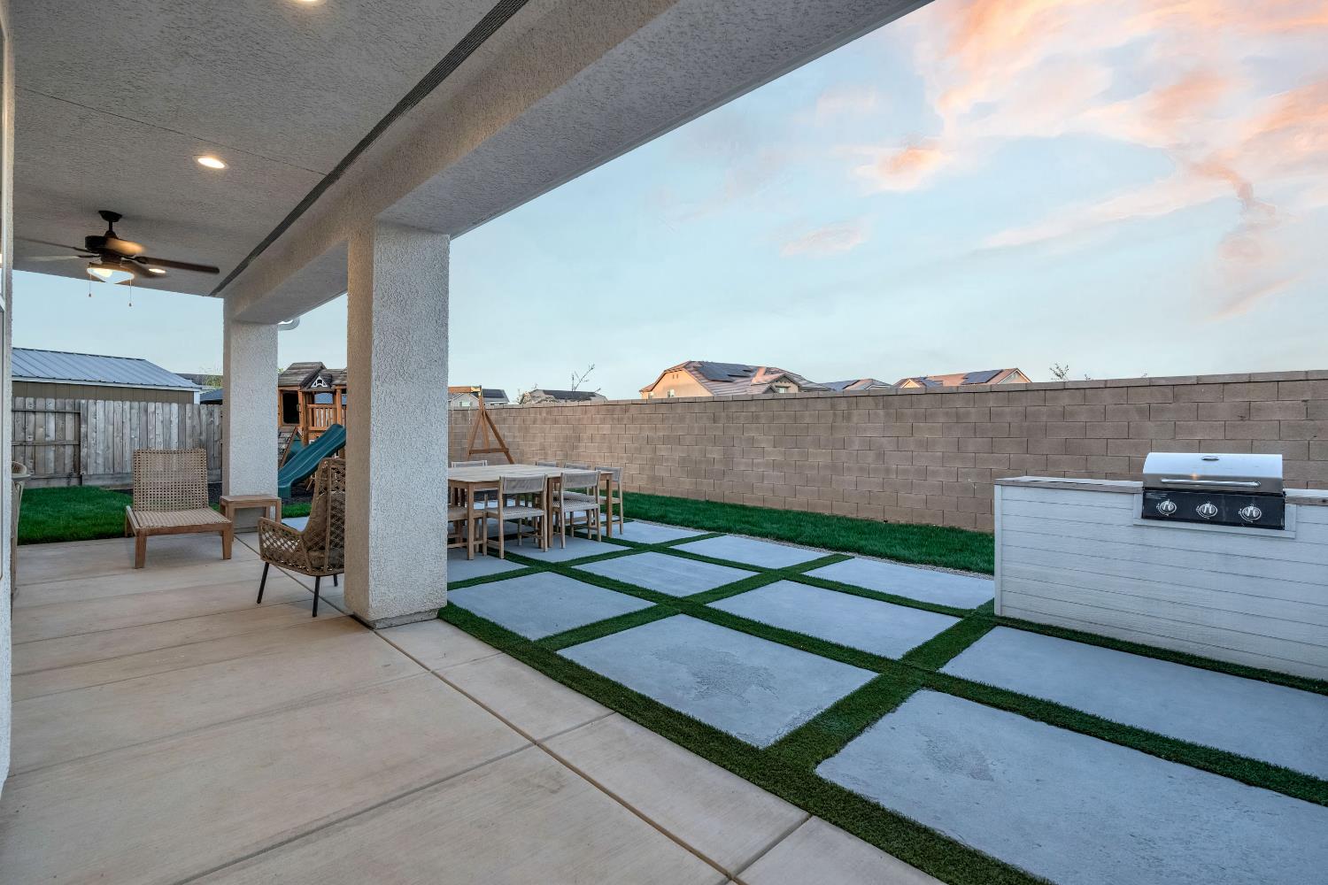 1811 Agua Dulce Ave, Clovis, CA 93619