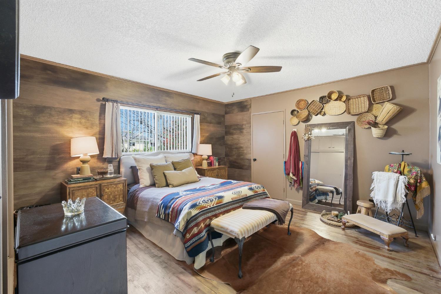 574 N Frankwood Ave, Reedley, CA 93654