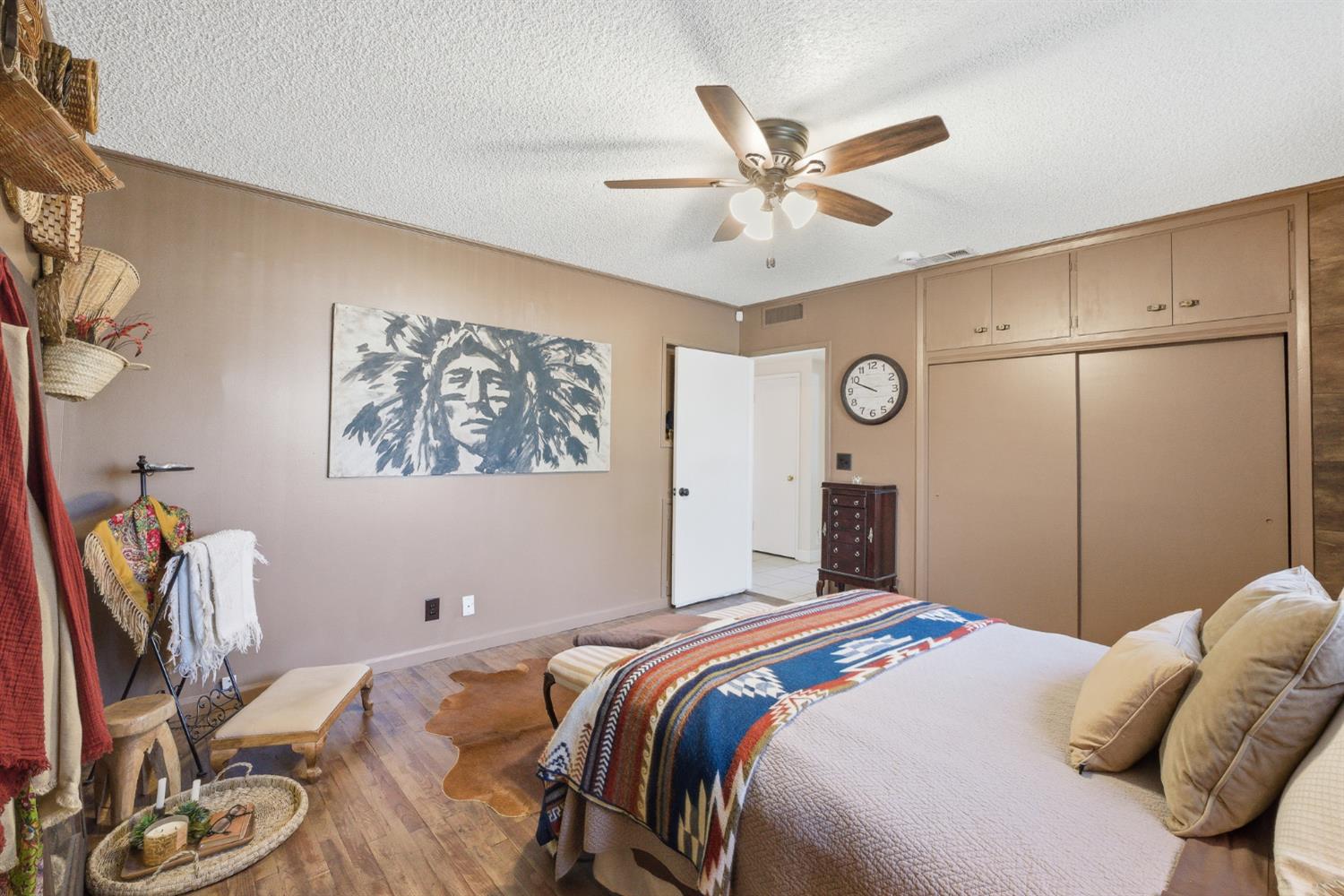 574 N Frankwood Ave, Reedley, CA 93654