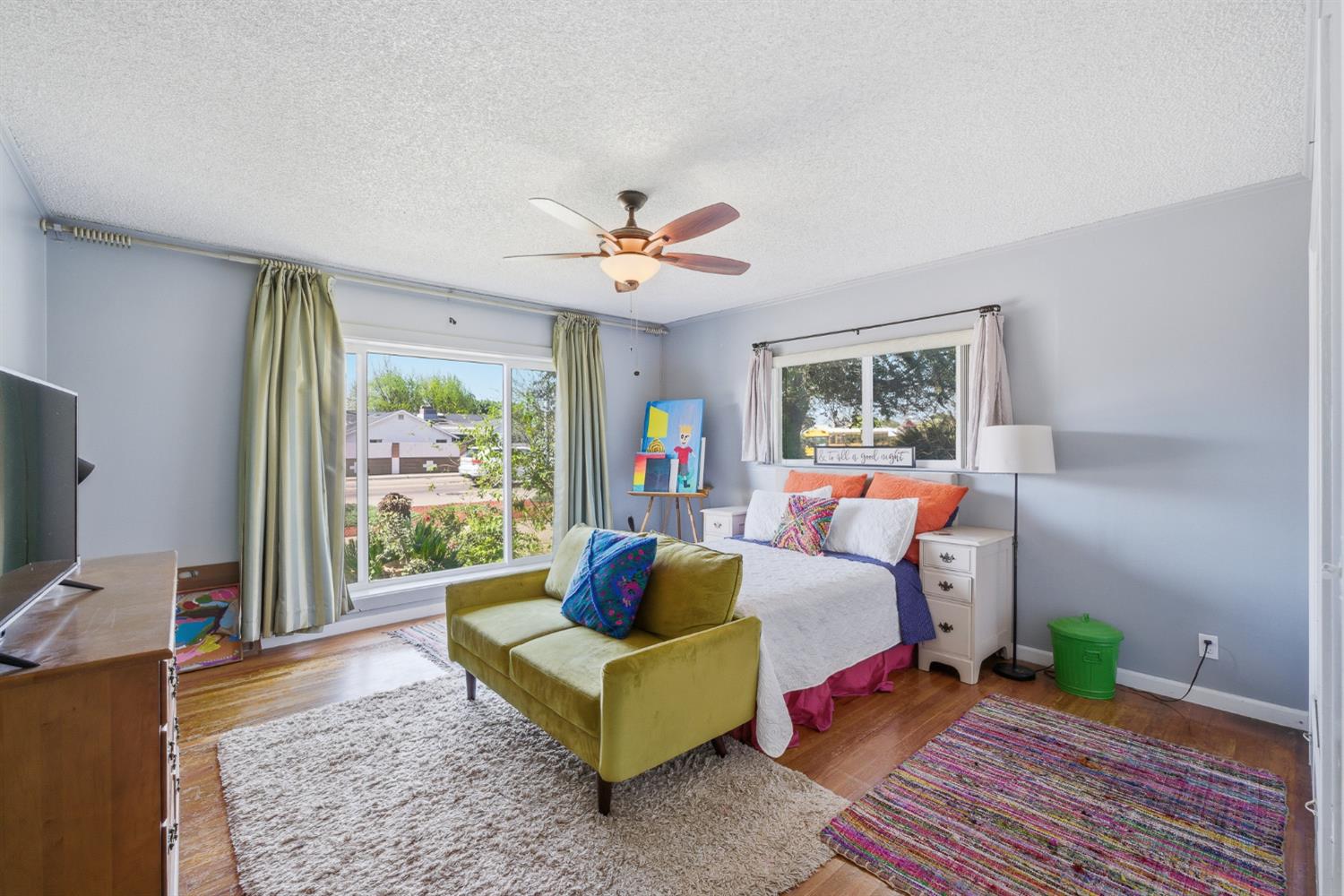 574 N Frankwood Ave, Reedley, CA 93654