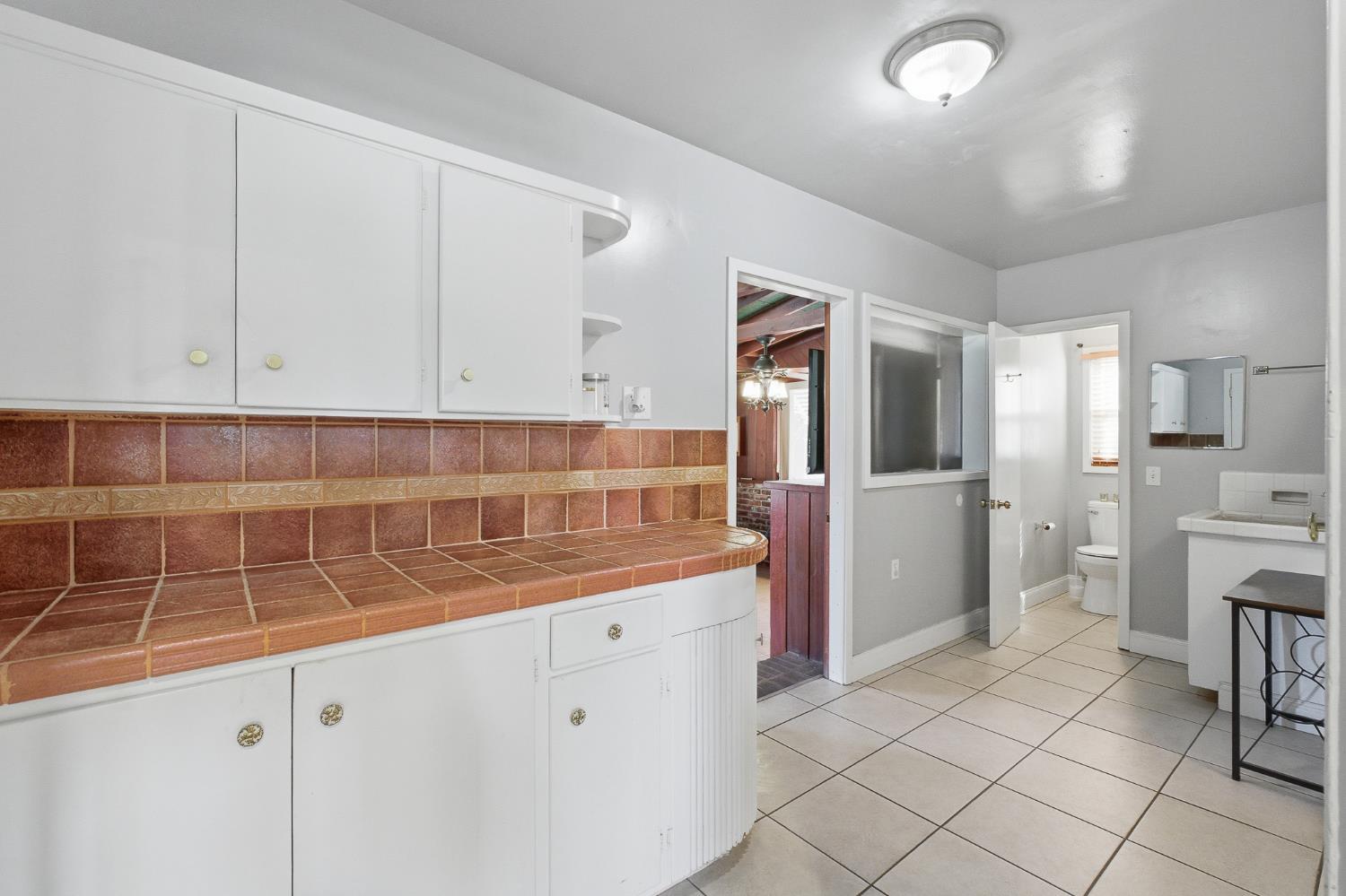 574 N Frankwood Ave, Reedley, CA 93654