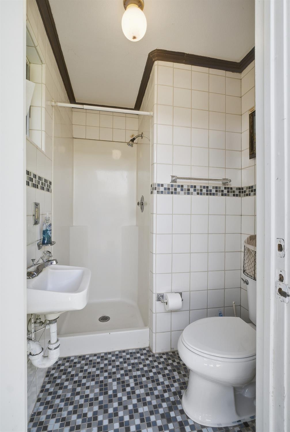 574 N Frankwood Ave, Reedley, CA 93654