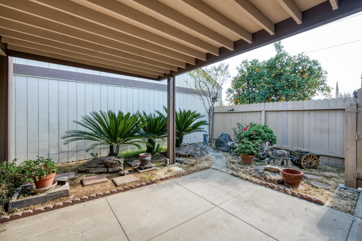 1817 W Santa Ana Ave, Fresno, CA 93705