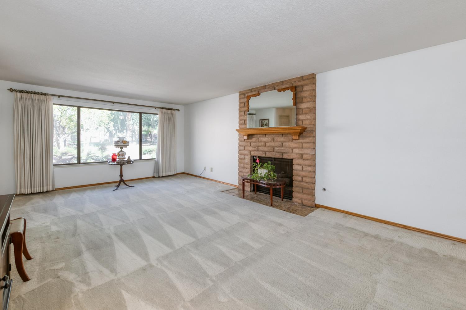 1817 W Santa Ana Ave, Fresno, CA 93705