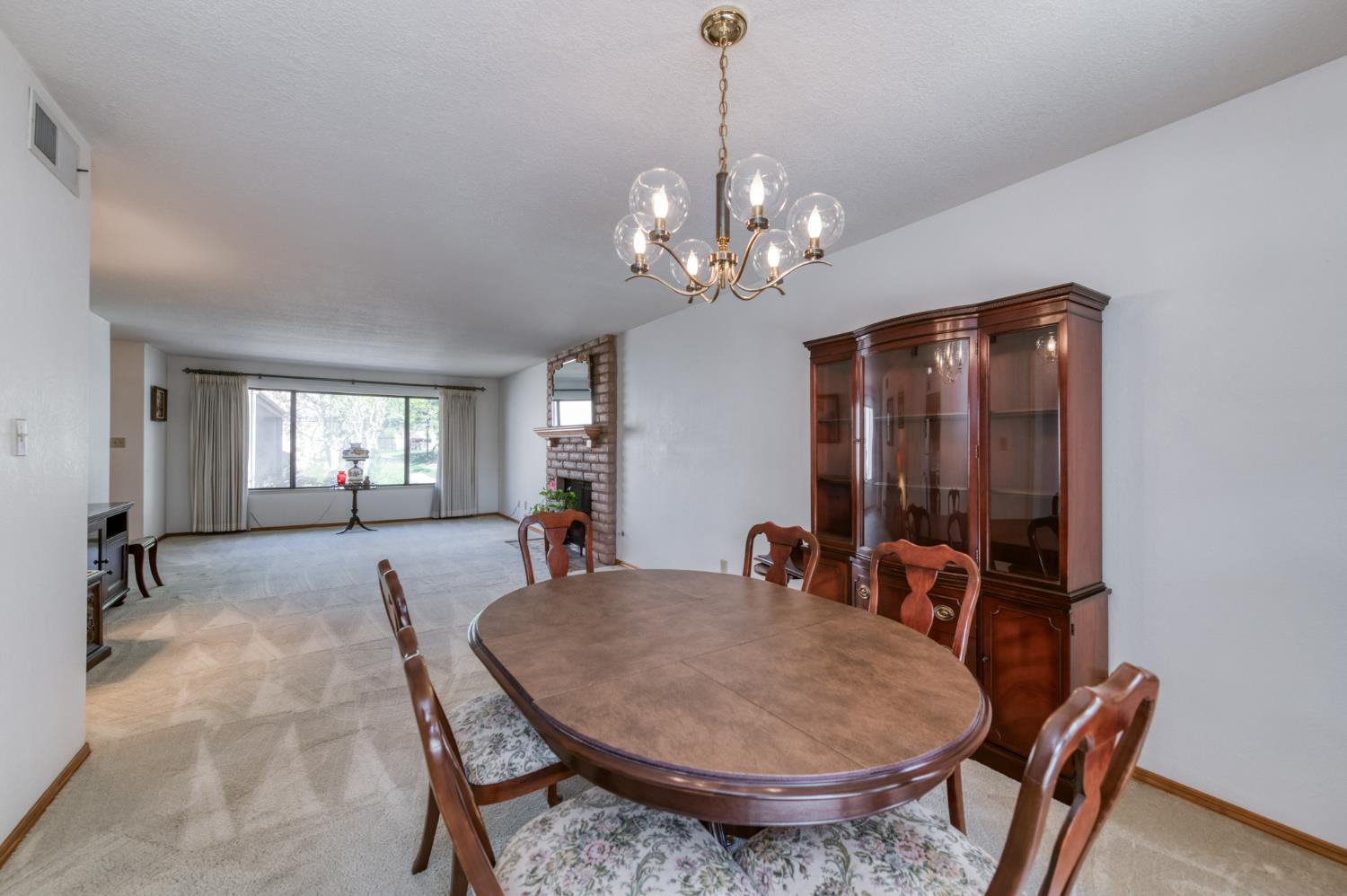 1817 W Santa Ana Ave, Fresno, CA 93705