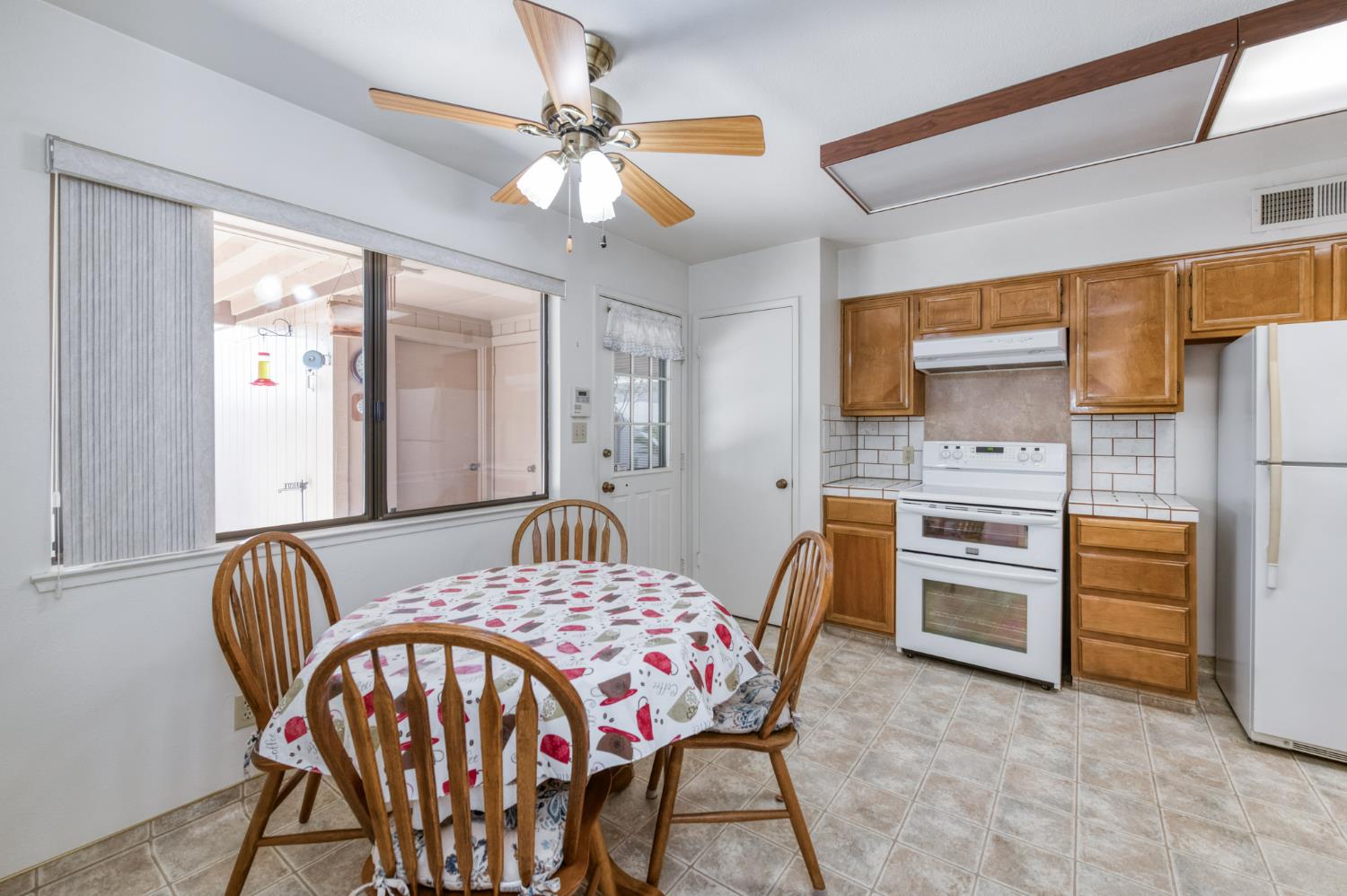 1817 W Santa Ana Ave, Fresno, CA 93705