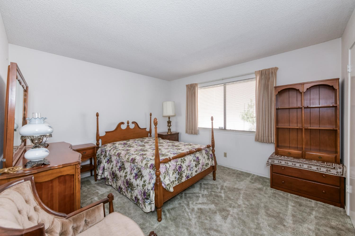 1817 W Santa Ana Ave, Fresno, CA 93705