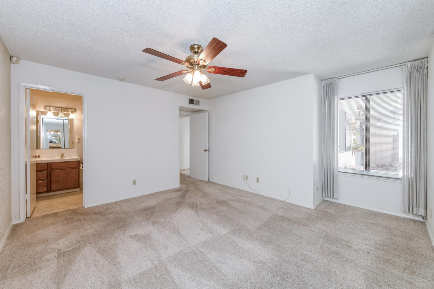 1817 W Santa Ana Ave, Fresno, CA 93705