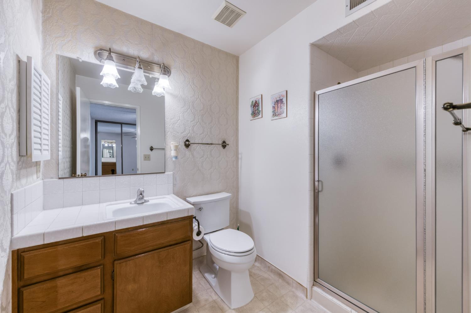 1817 W Santa Ana Ave, Fresno, CA 93705