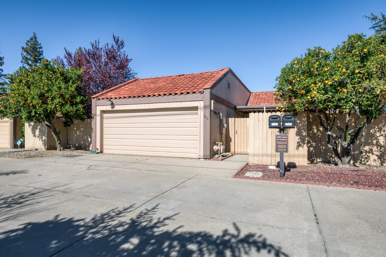 1817 W Santa Ana Ave, Fresno, CA 93705