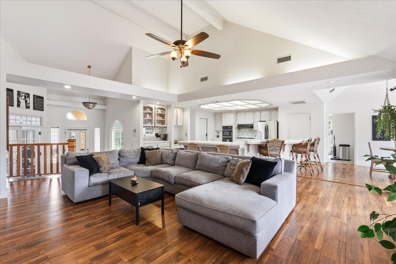 40484 Goldside Dr, Oakhurst, CA 93644