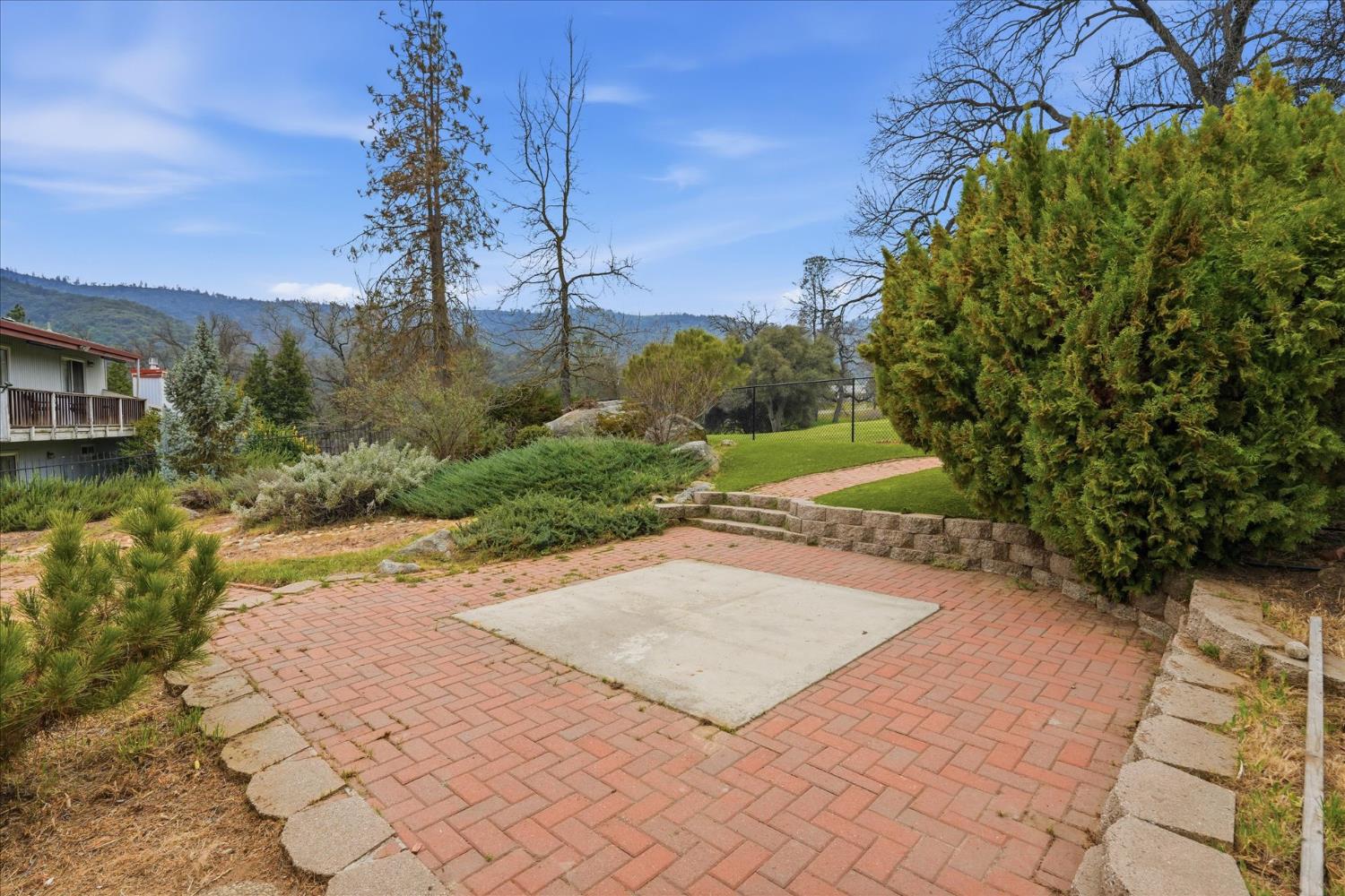 40484 Goldside Dr, Oakhurst, CA 93644