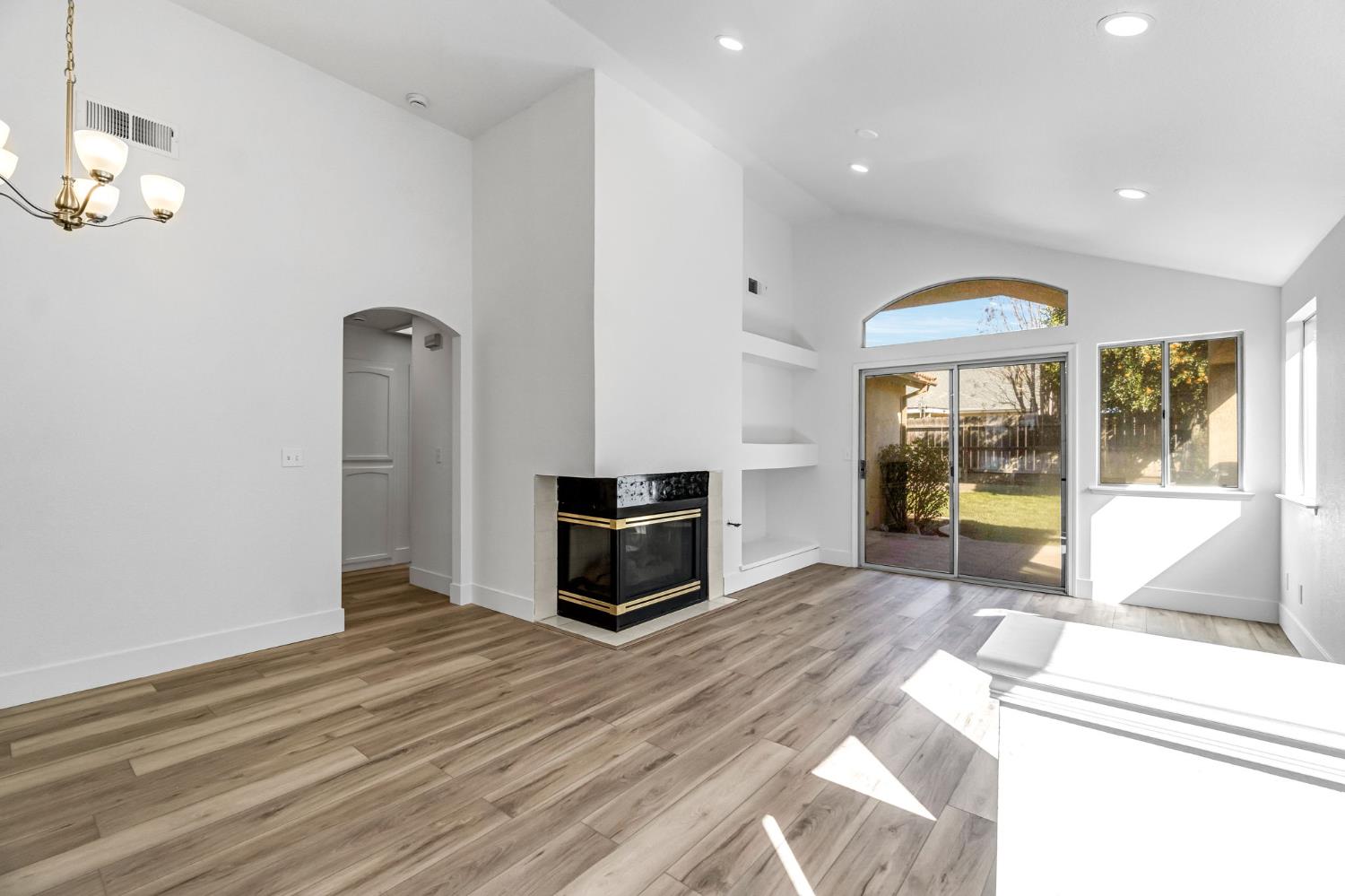 2270 N Brunswick Ave., Fresno, CA 93722