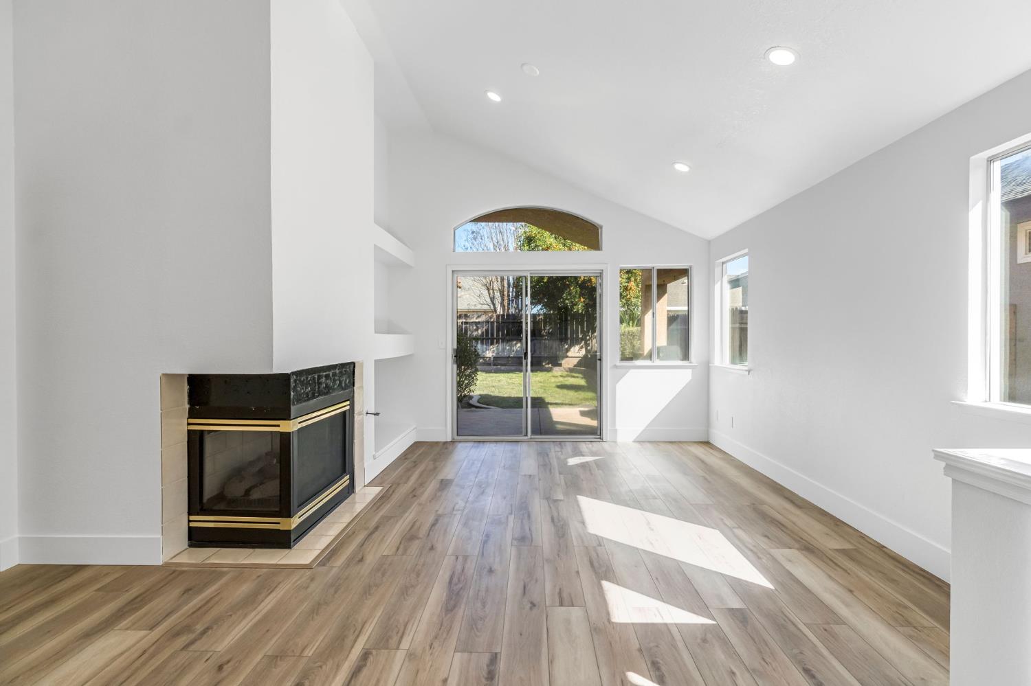 2270 N Brunswick Ave., Fresno, CA 93722