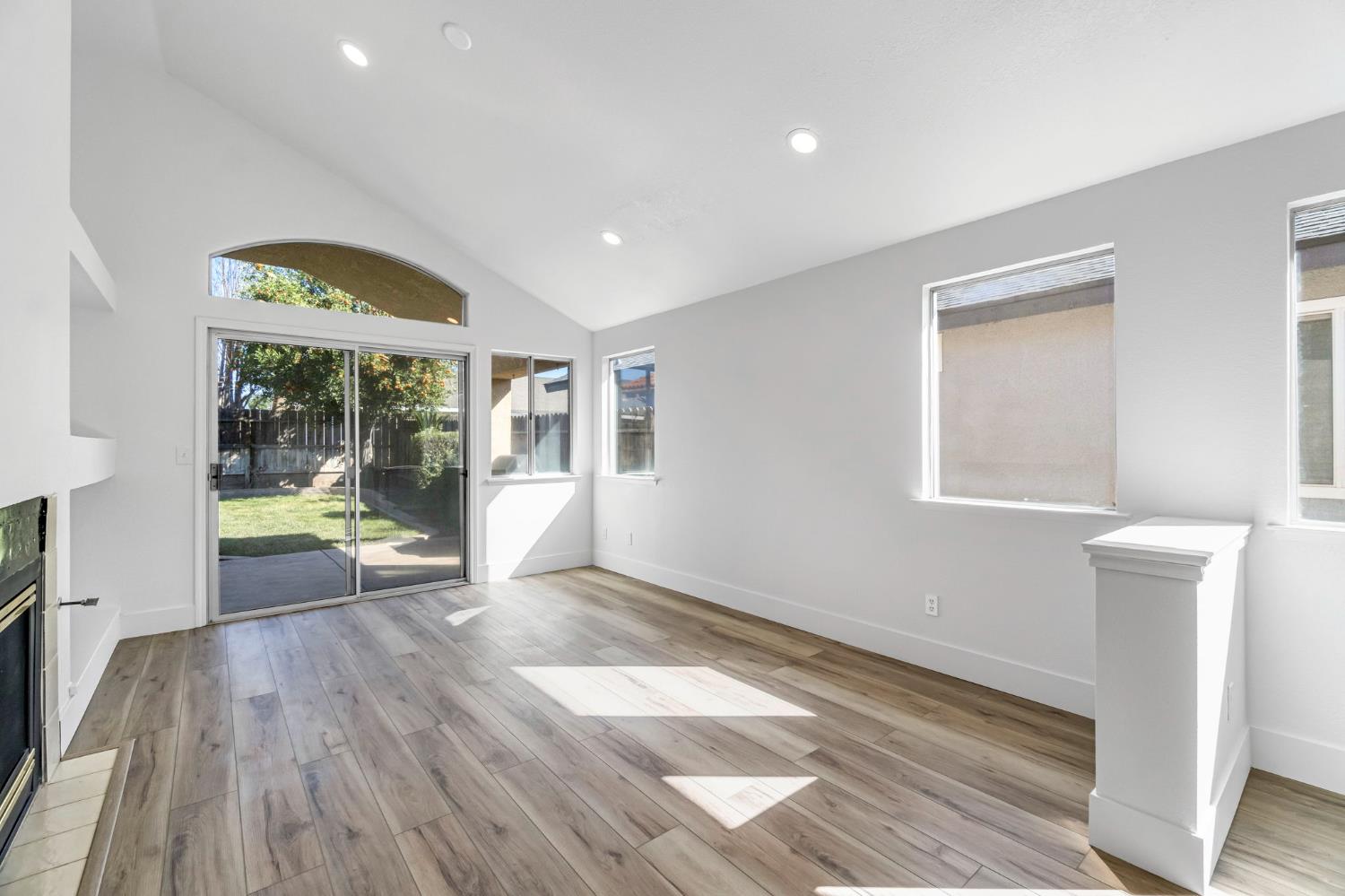 2270 N Brunswick Ave., Fresno, CA 93722