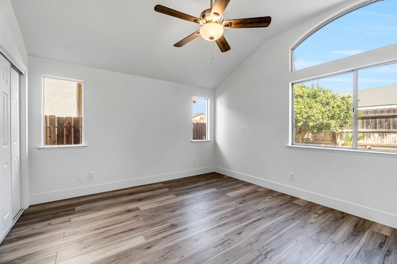 2270 N Brunswick Ave., Fresno, CA 93722