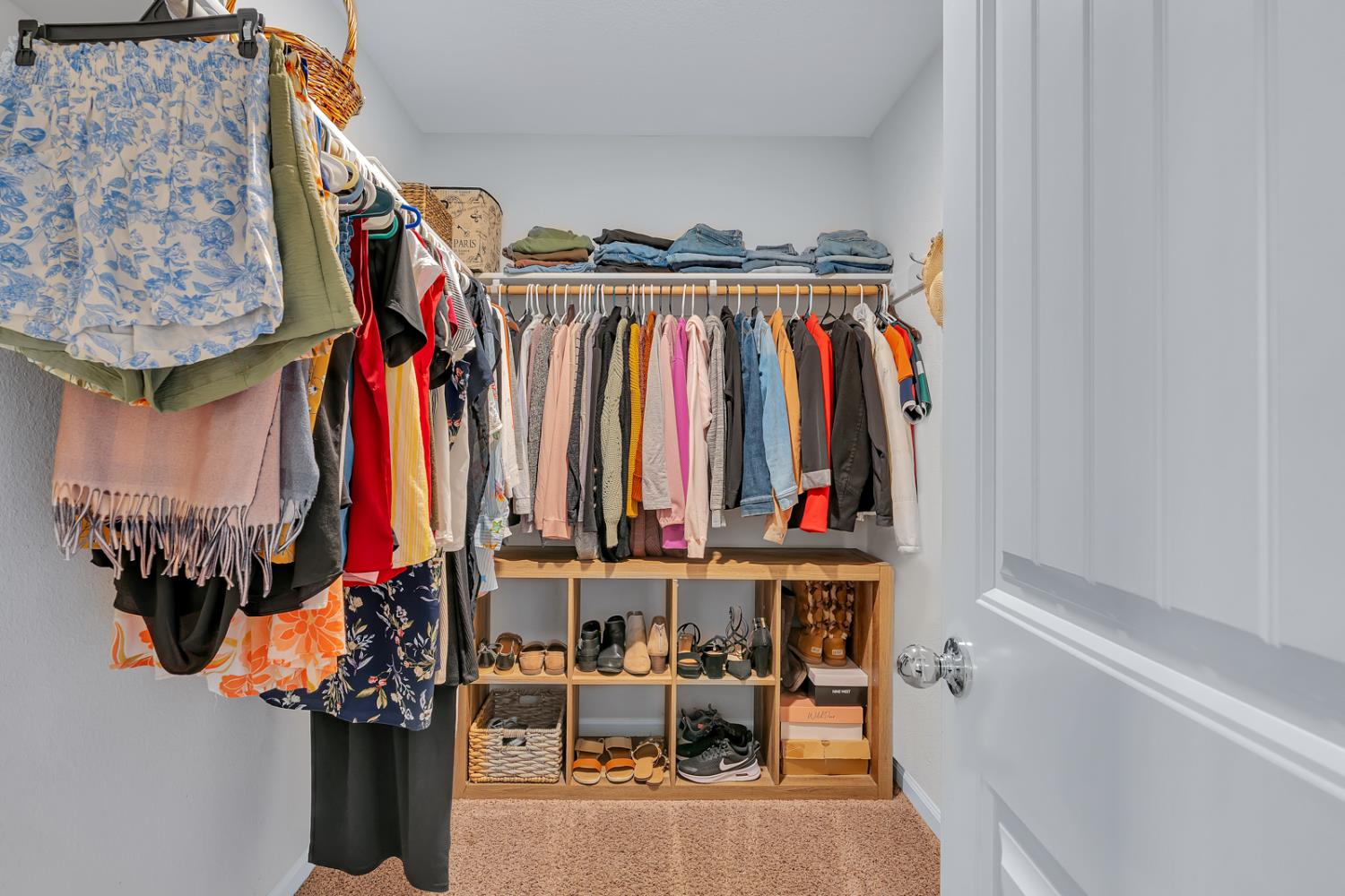 5447 Burns Avenue, Fresno, CA 93727