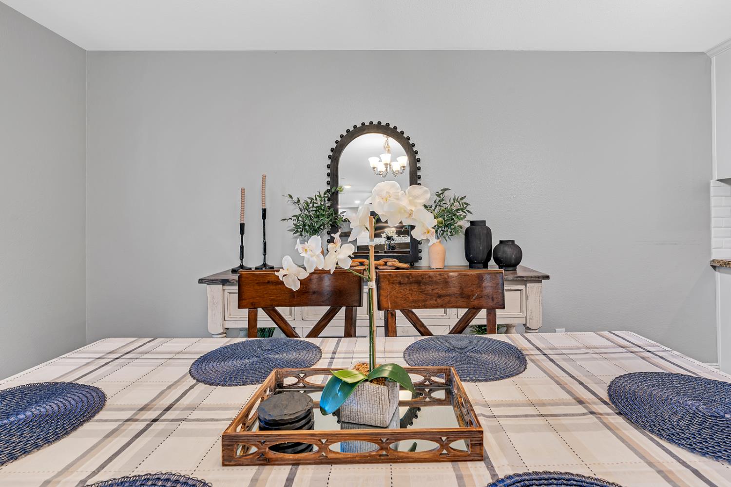 5447 Burns Avenue, Fresno, CA 93727