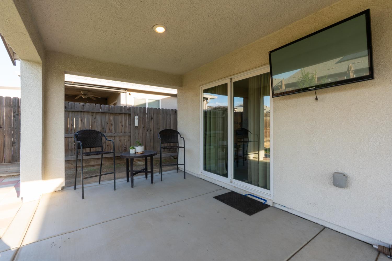 5447 Burns Avenue, Fresno, CA 93727