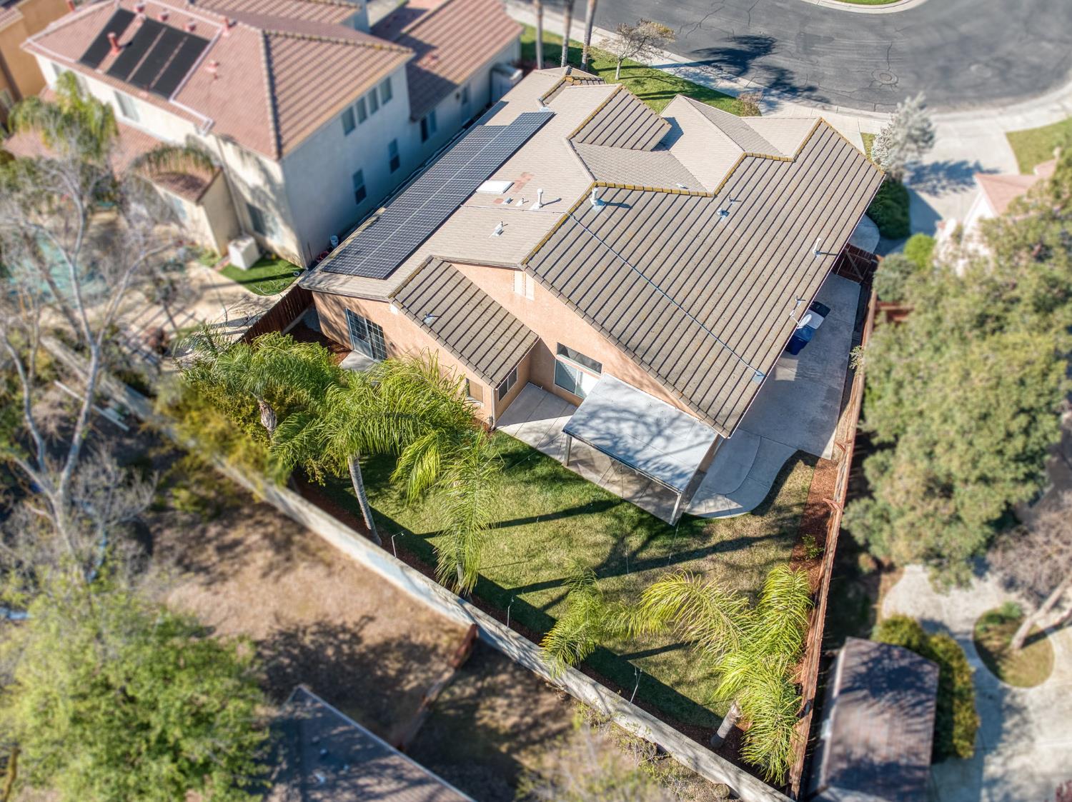 8450 N Saffron Ct, Fresno, CA 93720