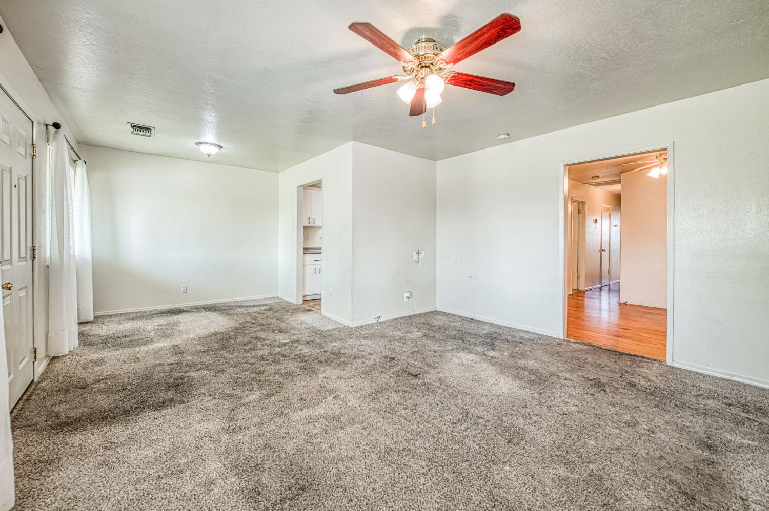 51 San Jose Ave, Clovis, CA 93612