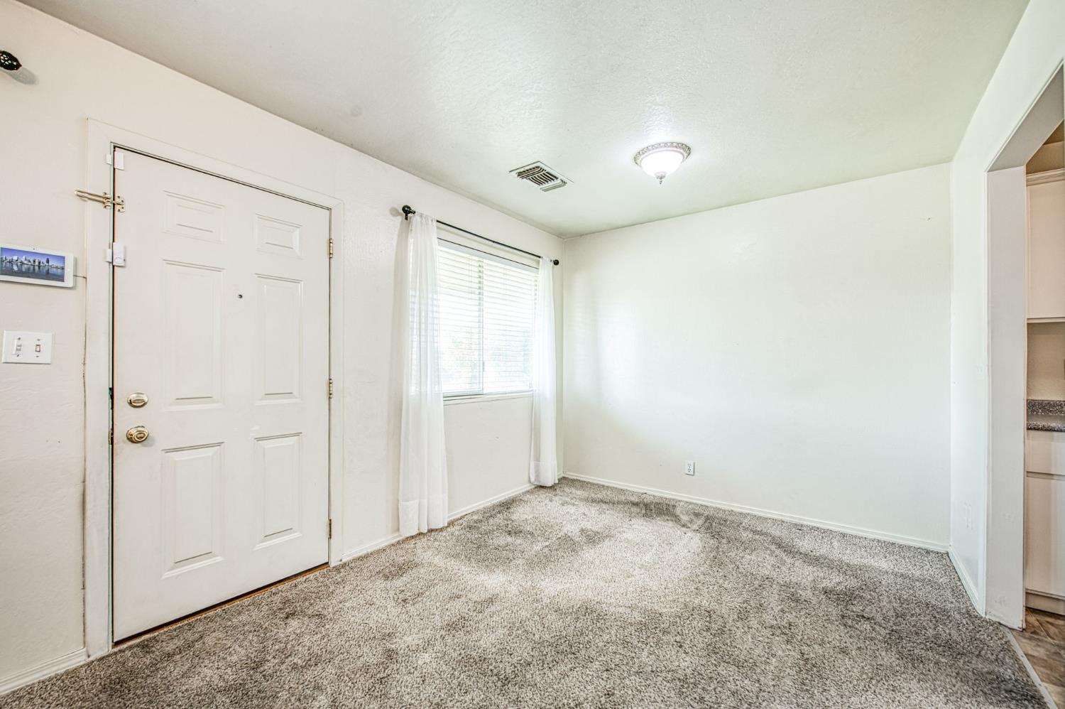 51 San Jose Ave, Clovis, CA 93612