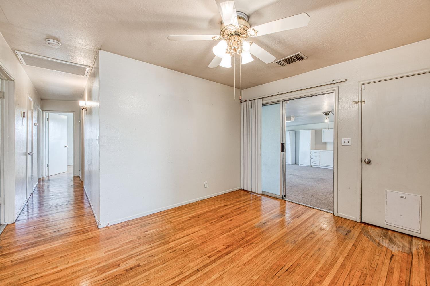 51 San Jose Ave, Clovis, CA 93612